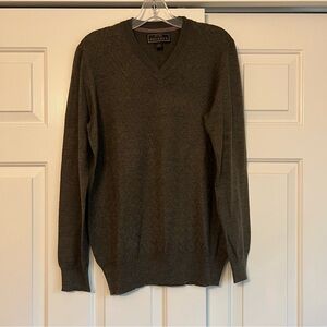 Jos. A. Bank Reserve Men’s Dark Olive Green V-neck Wool Sweater Medium